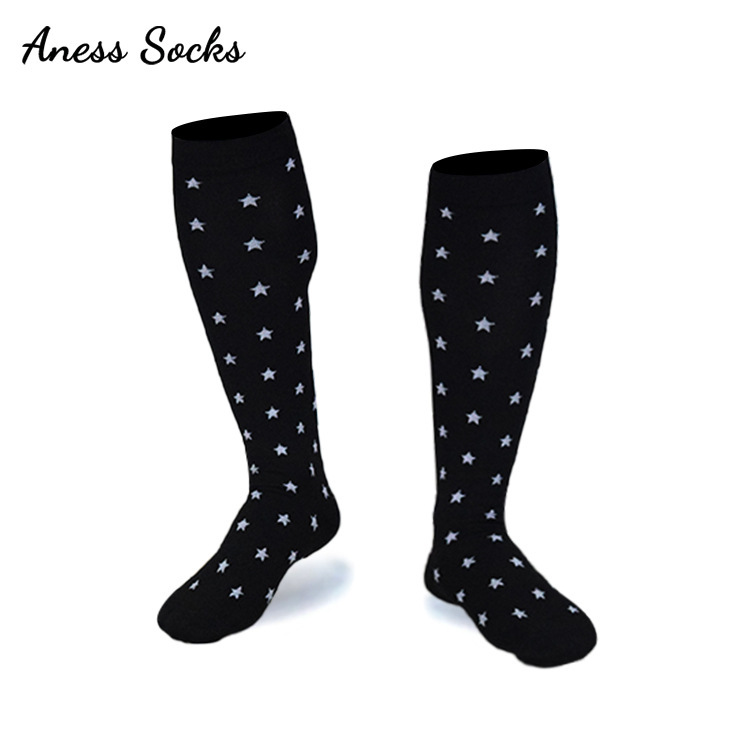 검은 배경에 별