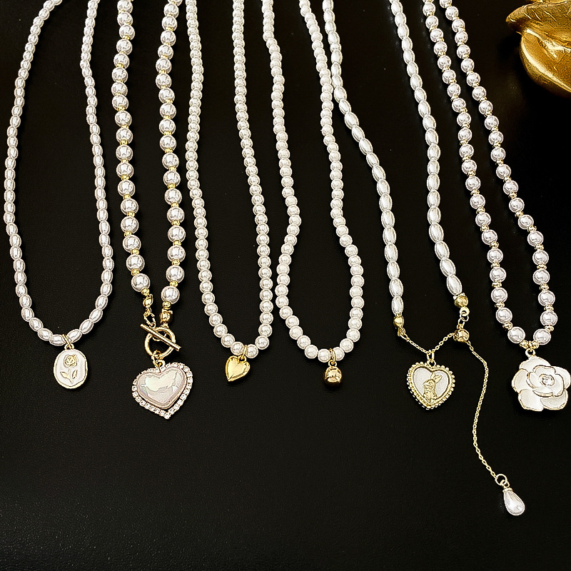 30g Weight Pendant Necklace Classification Retro Heart Shape Imitation Pearl Alloy Plating Women's Pendant Necklace