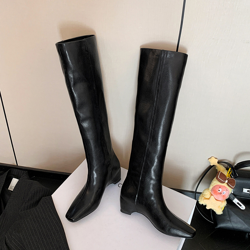 Cowhide Version of Retro Niche Inner Heightening Straight Sleeve Boots for Women 2025 Autumn and Winter New Versatile Elegant Oil Wax Boots