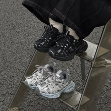 2025秋冬季新款儿童运动鞋男女童保暖加绒老爹鞋轻便防滑跑步鞋