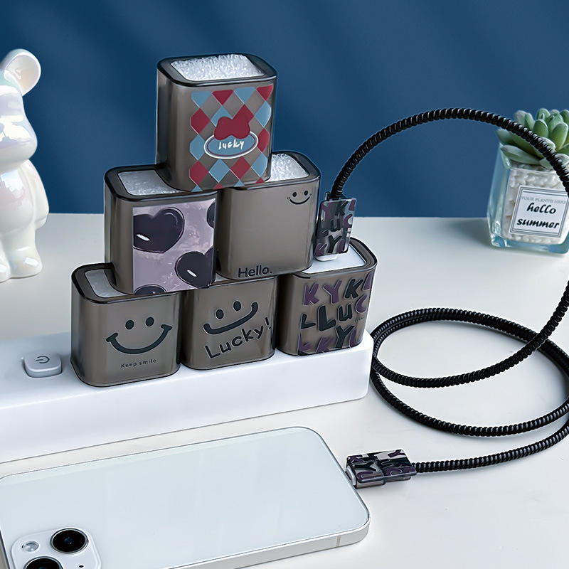 Aplicable a Apple Charger Cover 20w Carga rápida cabeza de carga de cable de datos picador de cable negro LUKY sonriente cara
