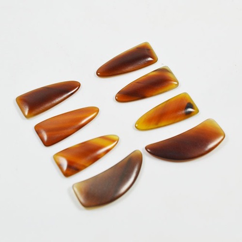 Source manufacturer wholesale ox horn guzheng nails right angle college style playing and grading guzheng nails