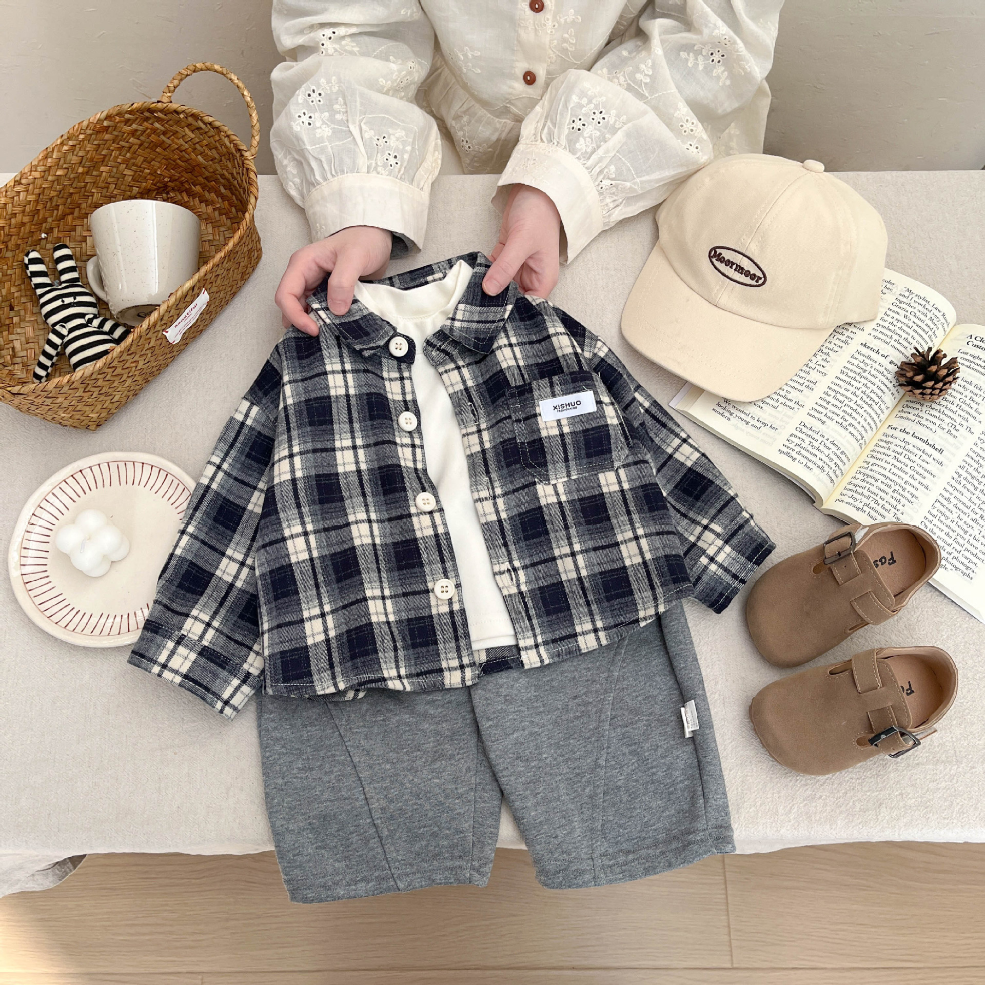Spring retro demi-season children's shirt for early age