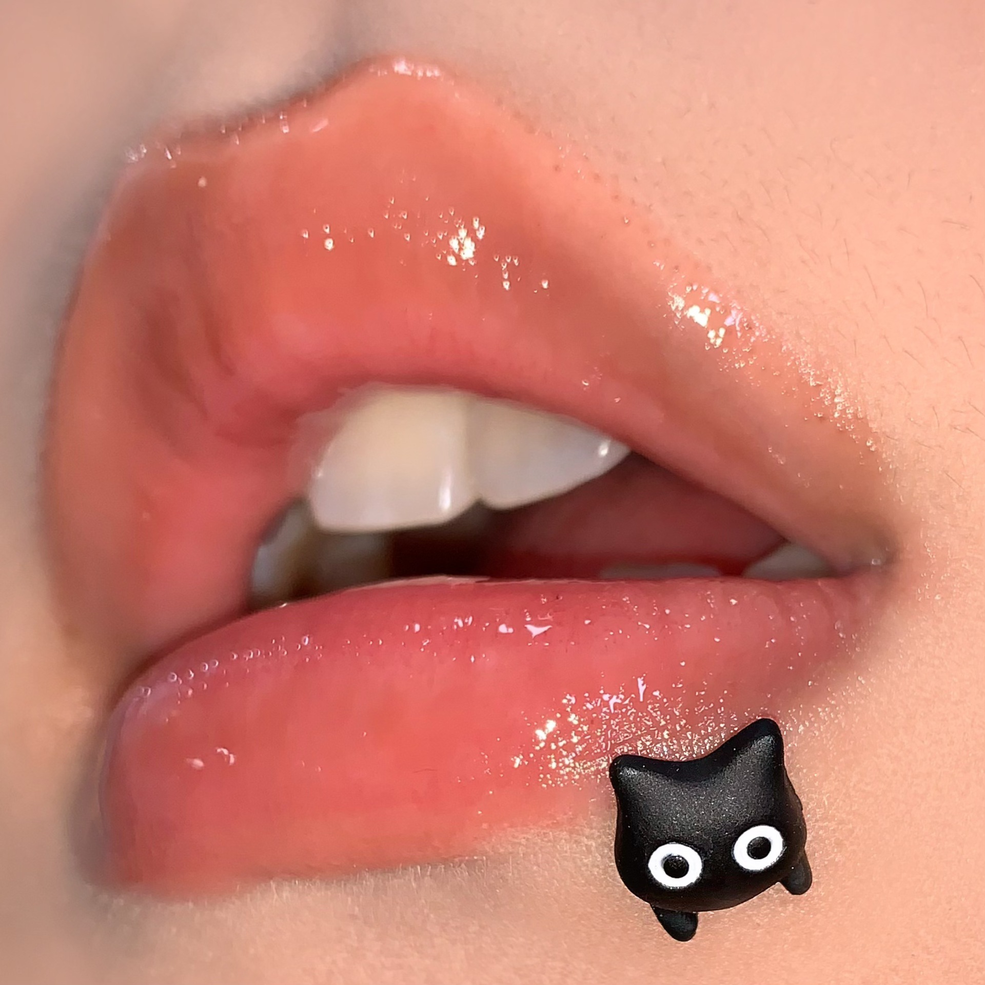 Pointed labret stud close-up product detail