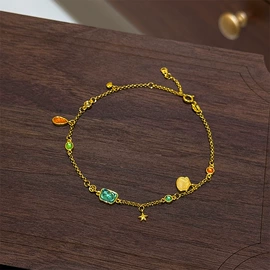 项链;耳环;手链