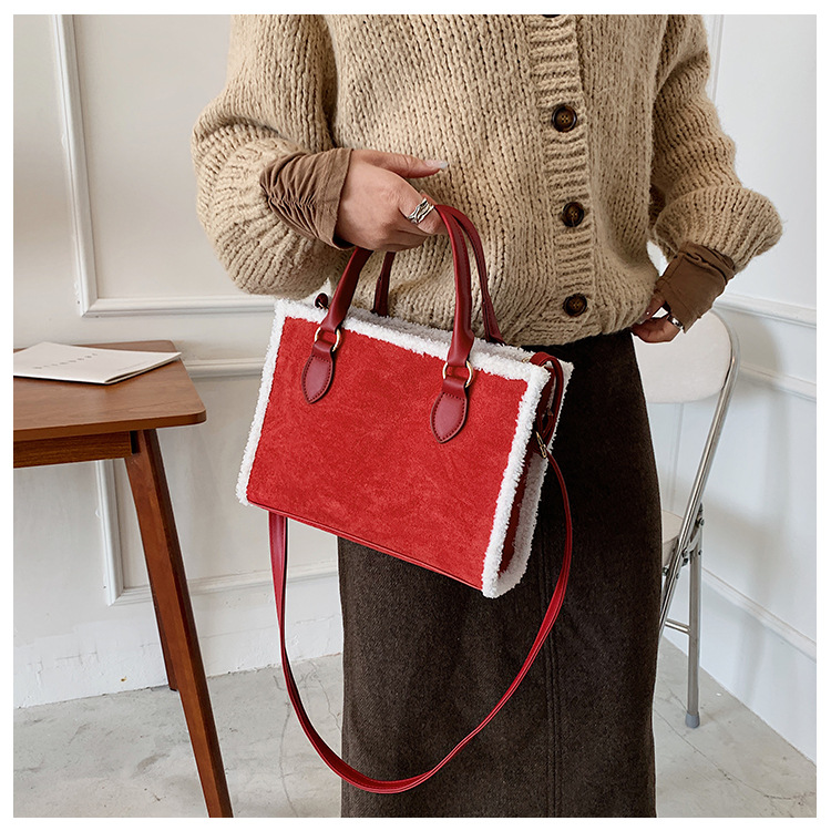 Casual Plush Large Bag Large Capacity Bag For Women 2021 New Western Style Shoulder Bag Autumn And Winter Textured Tote Bag display picture 12