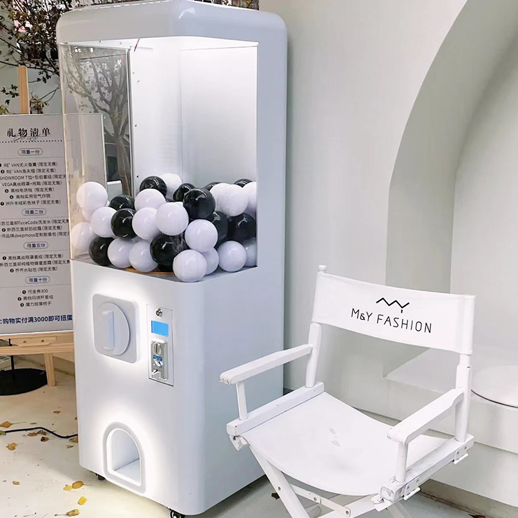 Máquina de gashapon de celebridades de Internet nueva máquina de regalo de cápsulas de código de escaneo de monedas comerciales máquina de bolas de accesorios de drenaje de eventos de centros comerciales a gran escala