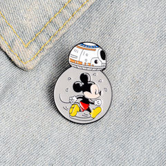 INS trendy film and television accessories Star Wars cute robot brooch cartoon Mickey Mouse badge clothing accessories