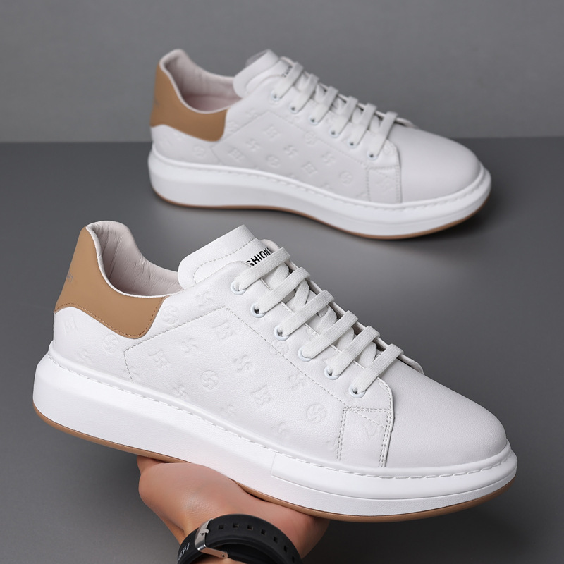 Novedad de verano, zapatos blancos McQueen de primera capa de cuero de vaca para hombre, zapatos informales de cuero genuino, zapatos transpirables para hombre, zapatos planos para hombre