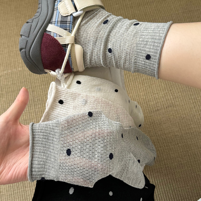 【Dropshipping】Women's Thin Breathable Mid-Calf Socks for Spring, Summer, and Autumn, Anti-Odor and Sweat-Absorbing Sports Socks 【Dropshipping】Women's Thin Breathable Mid-Calf Socks for Spring, Summer, and Autumn, Anti-Odor and Sweat-Absorbing Sports Socks