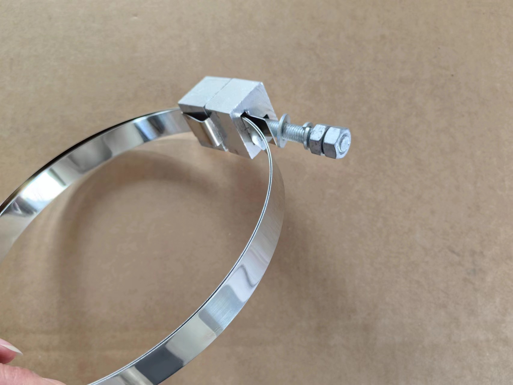 ADSS光缆引下悬垂  杆用 引下线夹     塔用引下线夹  悬垂线夹