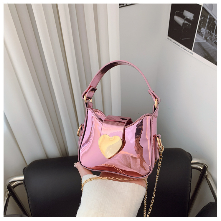 Unisex Pu Heart Shape Solid Color Elegant Streetwear Sewing Thread Square Hidden Buckle Shoulder Bag display picture 15