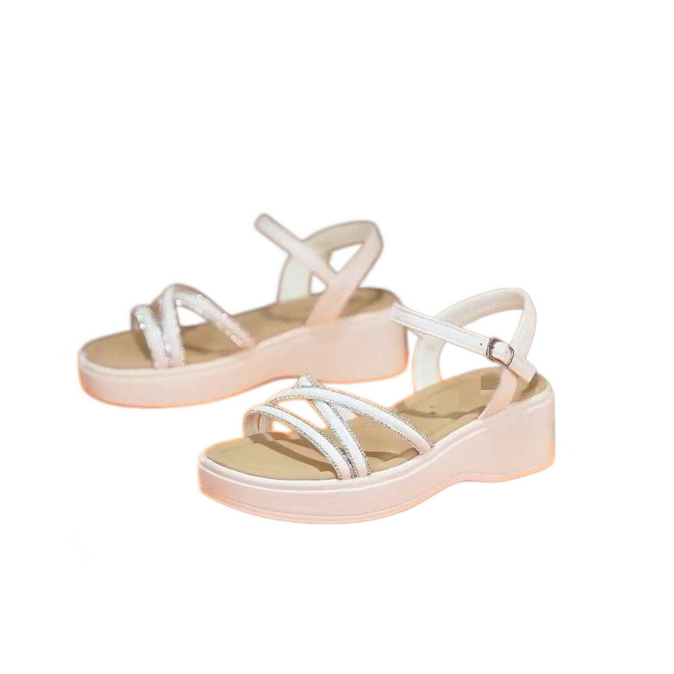 Zapatos de mujer ultraligeros con suela suave verano 2026 Roma nuevo estilo de hadas de playa con suela gruesa de moda sandalias de mujer