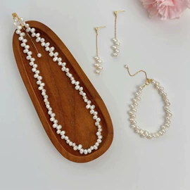 天然珍珠项饰;项链;天然珍珠耳饰