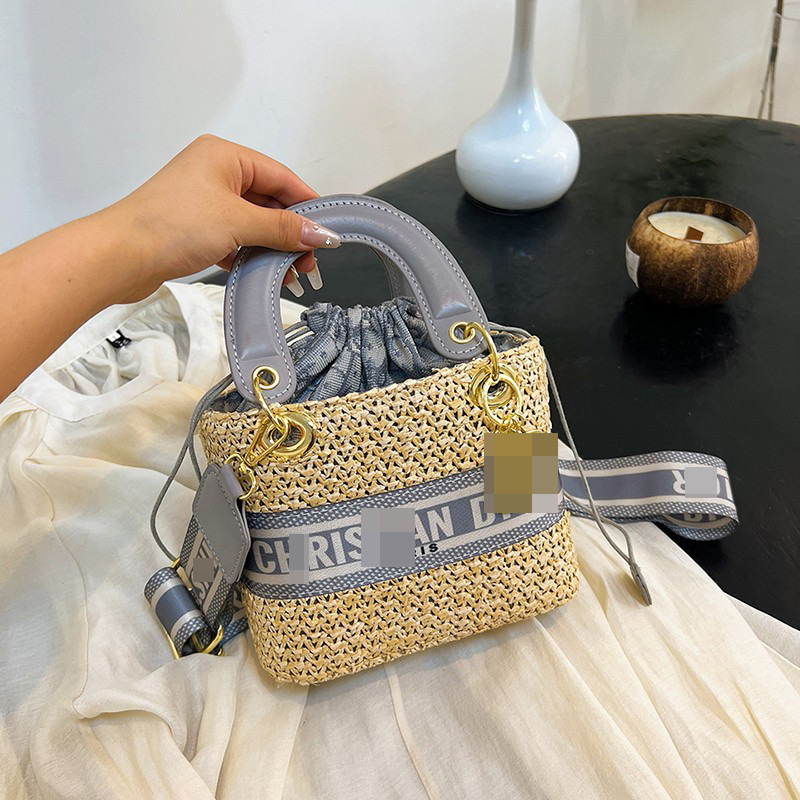 Qadın üçün samandan toxunma çanta, bucket və crossbody modeli