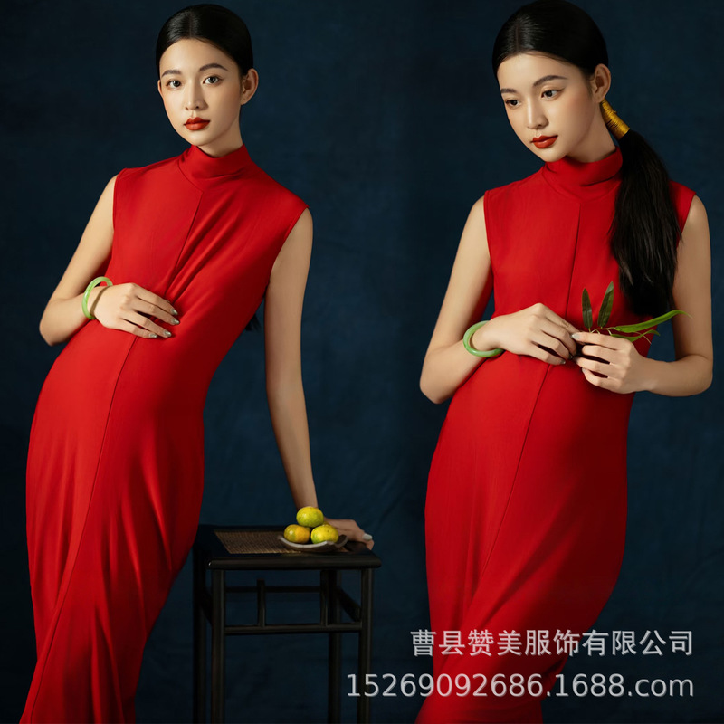 New Style Maternity Photo Shoot Clothing for Photo Studios: New Chinese-Style Retro Red Dress with an Atmospheric Feel for Indoor Maternity Photos New Style Maternity Photo Shoot Clothing for Photo Studios: New Chinese-Style Retro Red Dress with an Atmospheric Feel for Indoor Maternity Photos