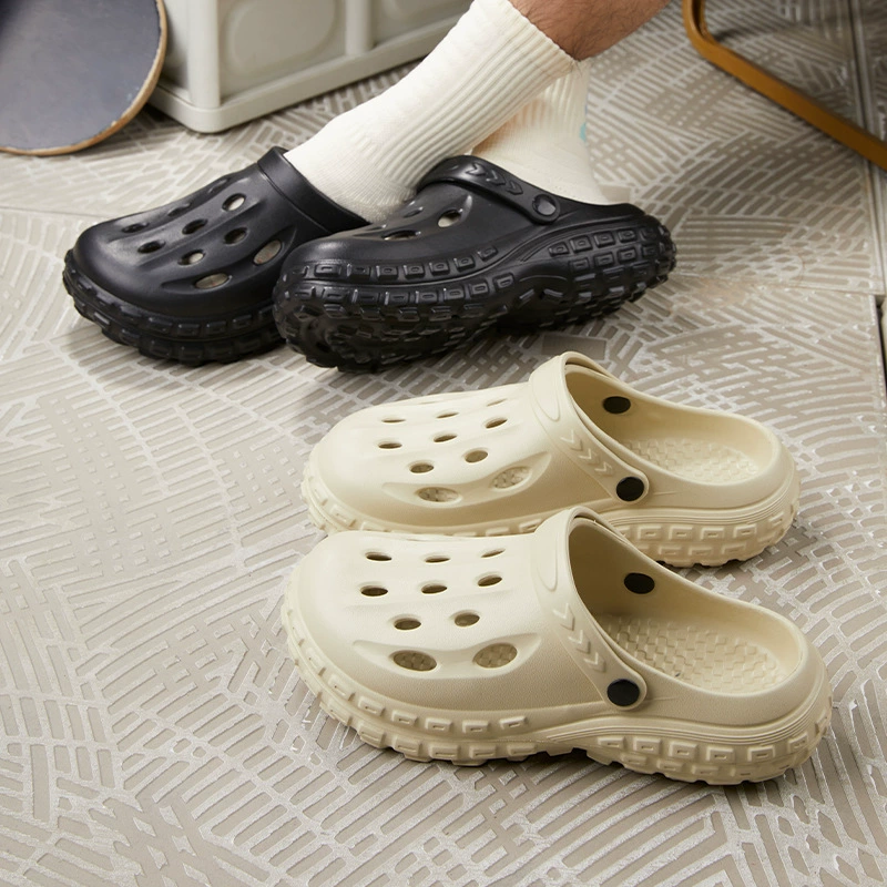 Оптовые Croc Shoes Мужчинам 2025 новый пляжный антискользящий сланец с пальцами, тенденция для лета, верхняя одежда