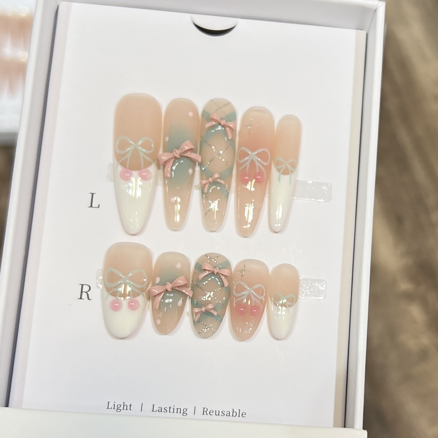 Darryson [Cherry Soda] Hand-worn Armor Hand-painted Manicure Bow Naked Color Manicure Pieces French Nail Pieces

