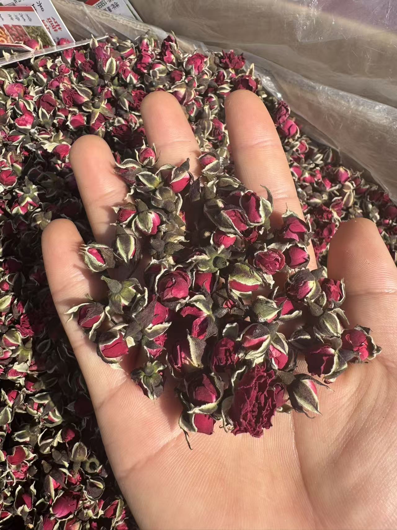 Golden Edge Rose Buds Jin Bian Mei Gui Dried Flowers Loose Herbal Tea Ingredient 1000g Bulk Bag quality and texture