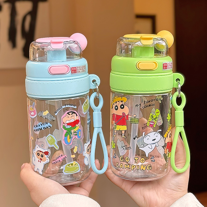 Taza de agua Crayon Shin-chan, linda taza de estudiante de día de verano, taza de bebida doble Tritan especial para la escuela