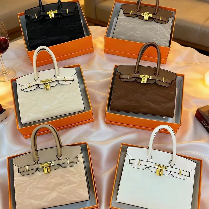 Cross-Border 2026 New Style Handbag with a High-End Feel, Platinum Bag for Women, Vintage High-End Texture, Shoulder Bag with a Refined Solid Color Design Cross-Border 2026 New Style Handbag with a High-End Feel, Platinum Bag for Women, Vintage High-End Texture, Shoulder Bag with a Refined Solid Color Design