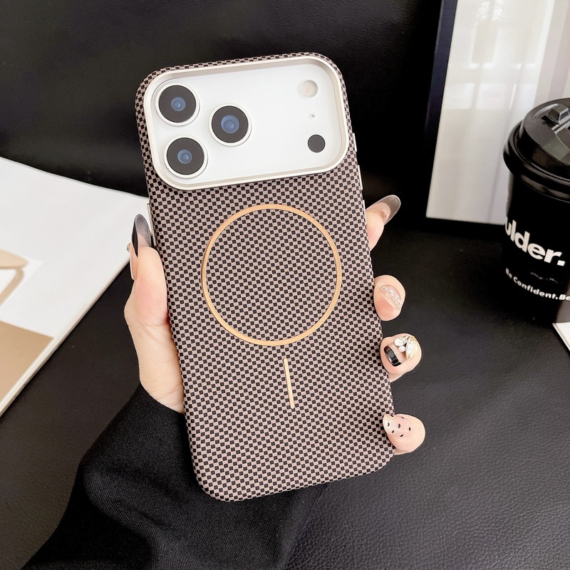 碳纤维纹磁吸适用iPhone17promax鎏金16格纹防摔金属15字母手机壳|undefined