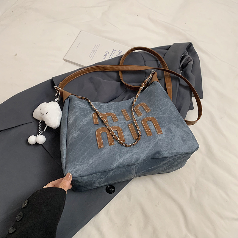 Colgante de cinturón azul