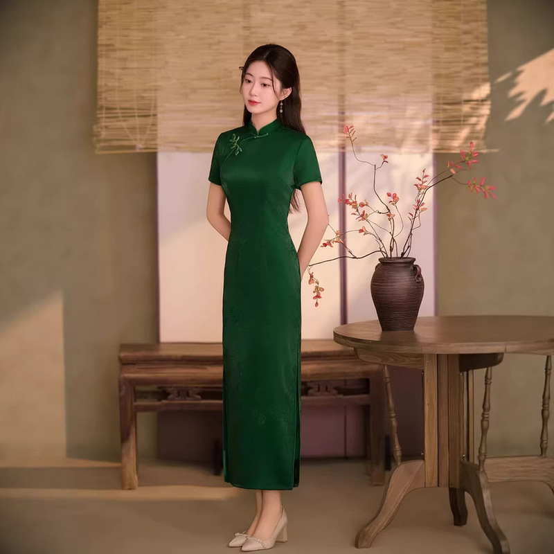 Dark Green Old Shanghai Long-Style Improved Cheongsam, 2026 New Model, Traditional Chinese Retro Slim-Fit Daily Wear for Women