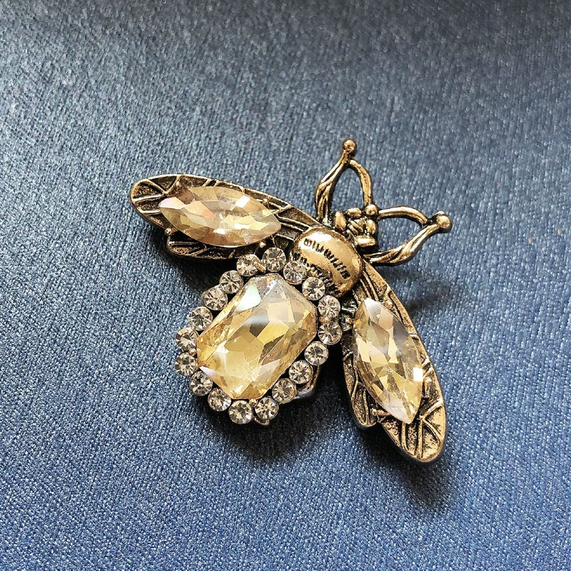 Fashionable brooch, retro protective underware lapel pin, classic suit, accessory, pest control