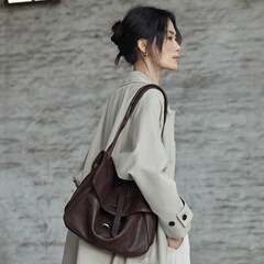 裘真植鞣牛皮包包小众复古斜挎托特包通勤大容量真皮001邮差包女