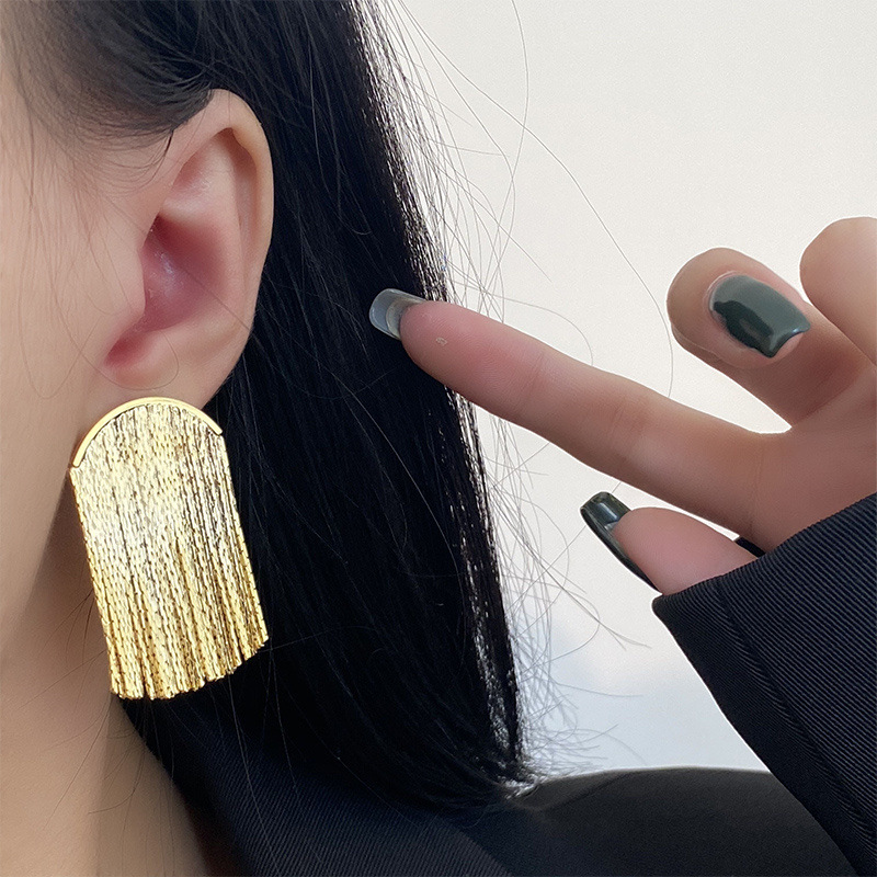 Fashion Solid Color Copper Tassel Plating Drop Earrings 1 Pair