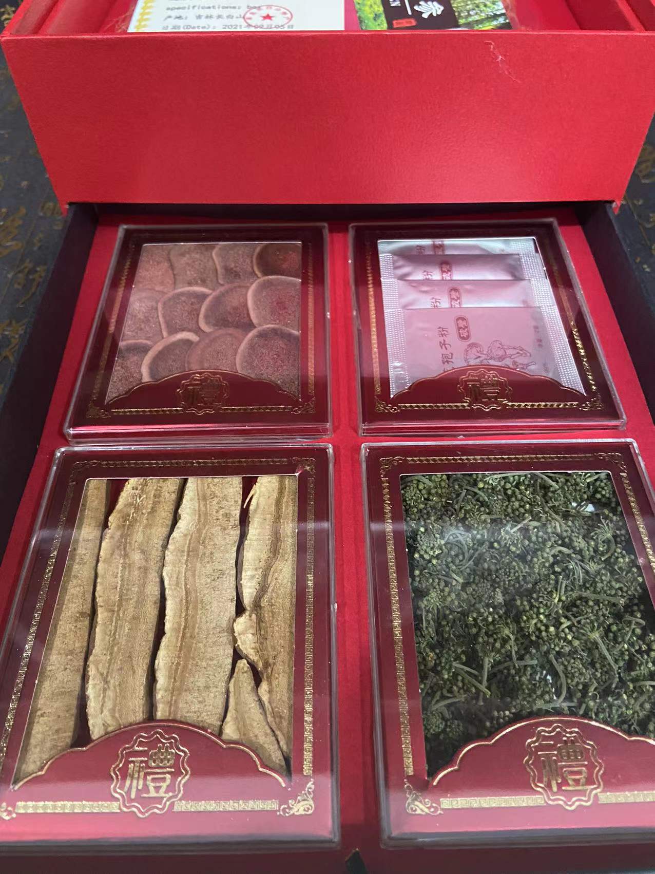 Changbai Mountain Five Treasures Gift Box Ginseng Deer Antler and Reishi Slices for Soup and Wine quality and texture