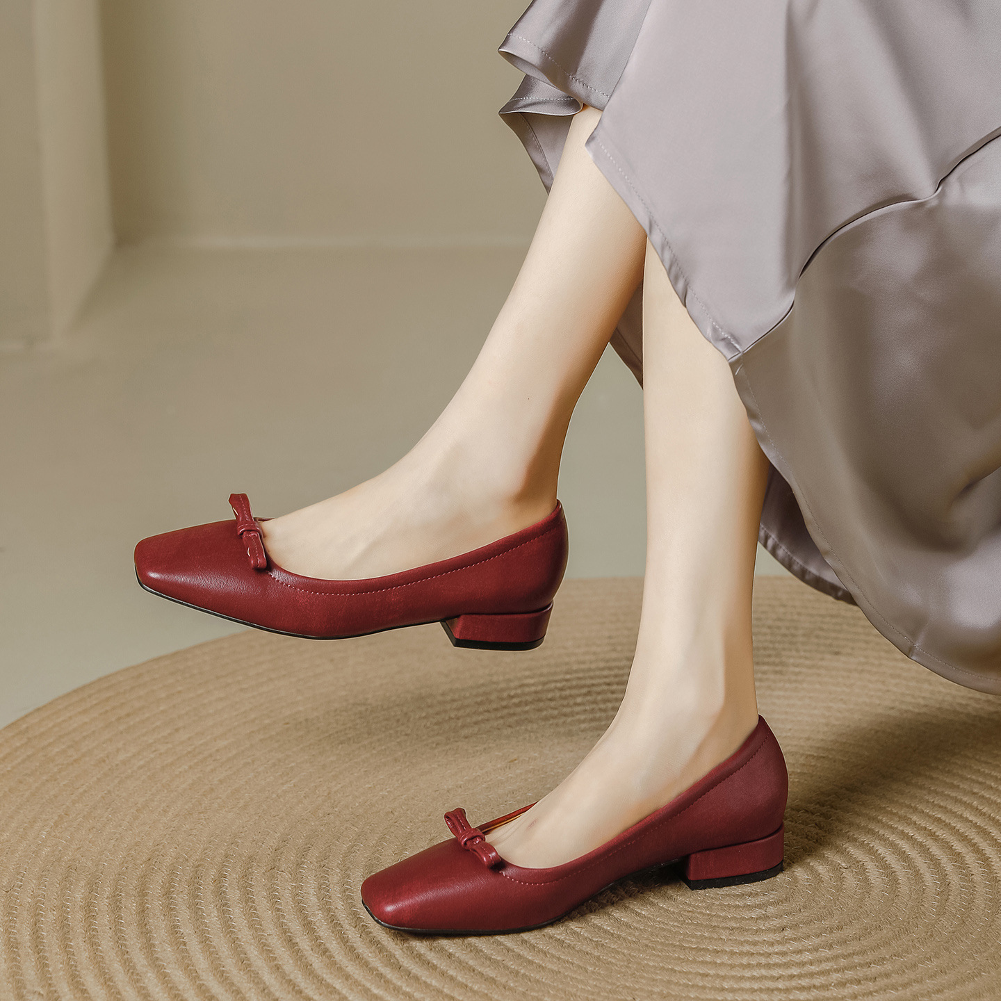 Retro Simple Mary Jane Shoes Women, 2025 Autumn New Style, Square Toe, Shallow Mouth, Comfortable Soft Leather Granny_vogvips.com