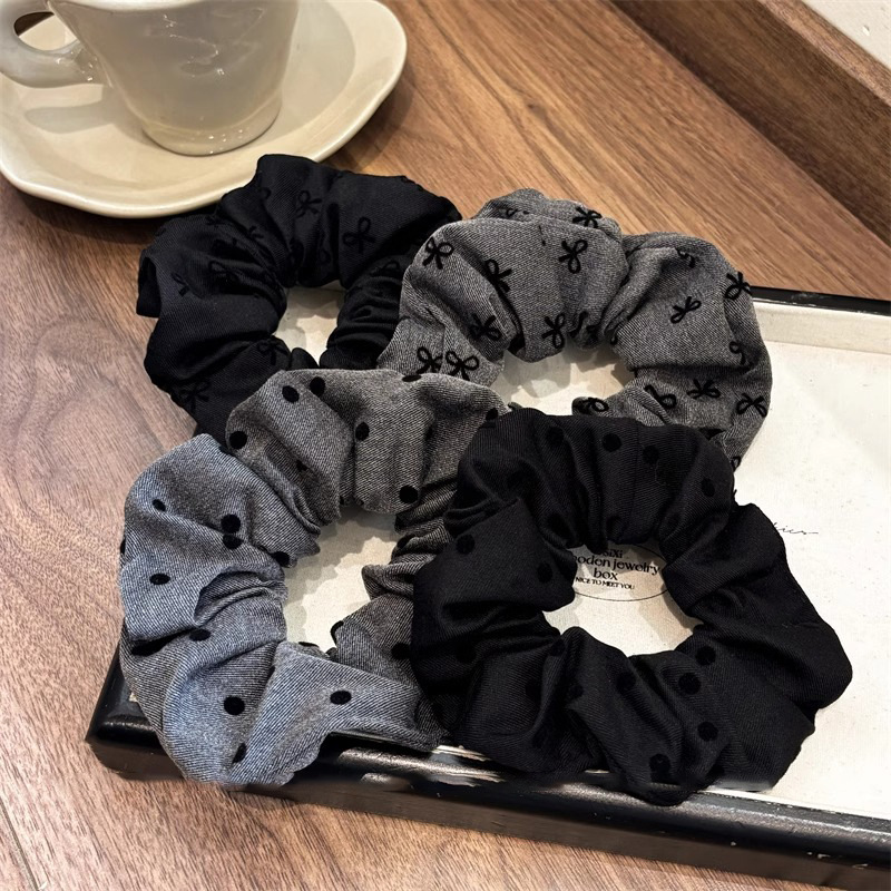 Anillo de pelo negro de intestino grueso 2025 nuevo tipo de correa de correa femenina de alta elasticidad cuerda de pelo duradera temperamento adulto cuerda de cabeza tocado