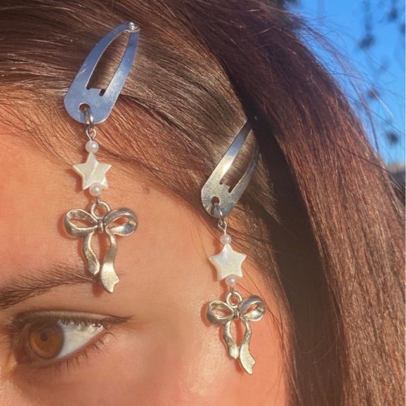 Sweet cool hot girl personality metal pendant bow BB clip jumping Diku girl hairpin bangs clip simple hair accessories