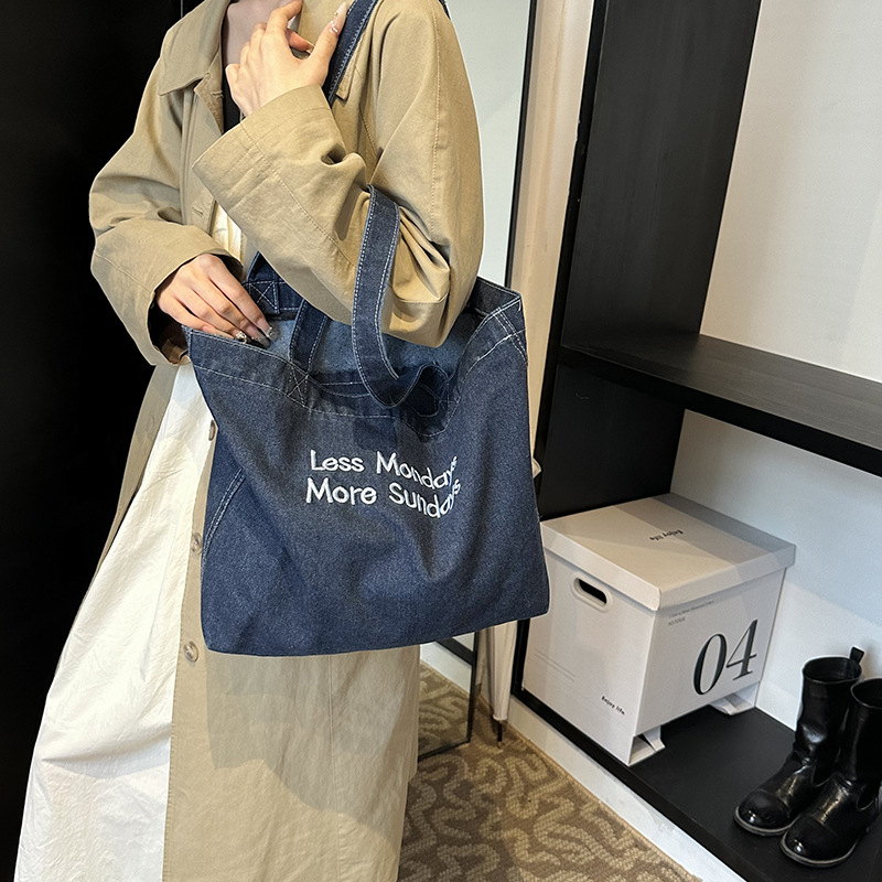 Bolsa de lona de vaquín retrógrado americano bolsas de hombro bordadas de gran capacidad bolsas de mano versátiles para estudiantes de clase