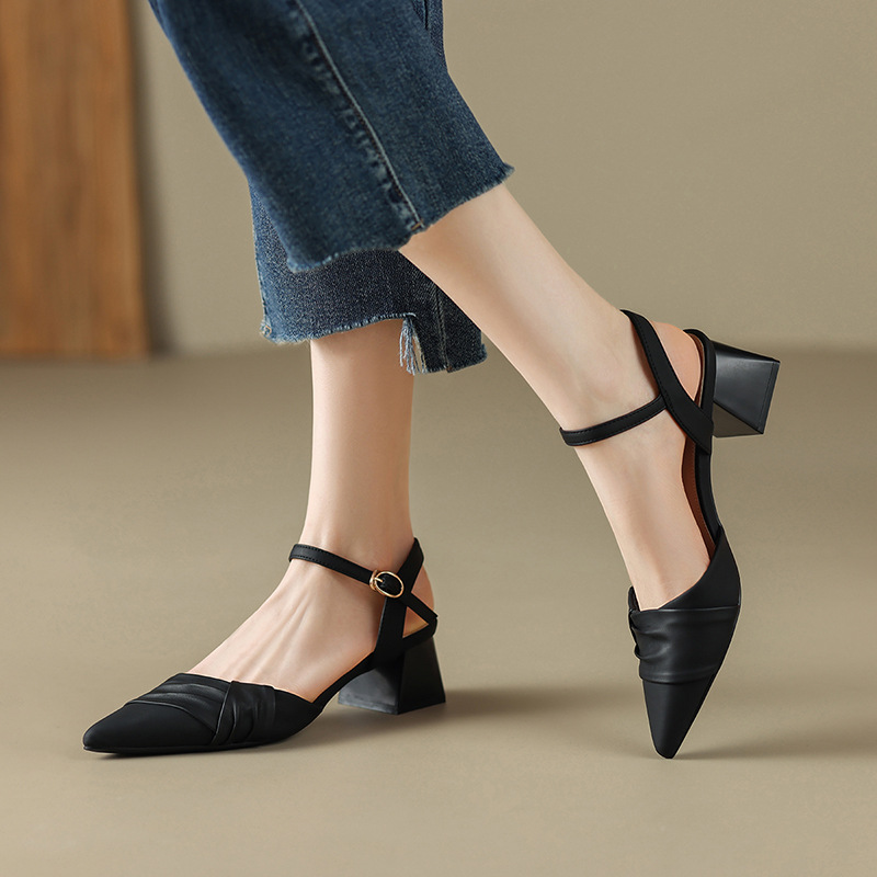 Sandal nữ mũi nhọn quai ngang phong cách Hàn Quốc — BL135 màu đen