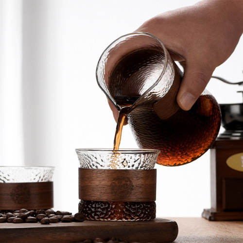 Glass coffee cup, creative small coffee cup, high-looking coffee set, afternoon tea cup, anti-scalding wooden circle Japanese cup