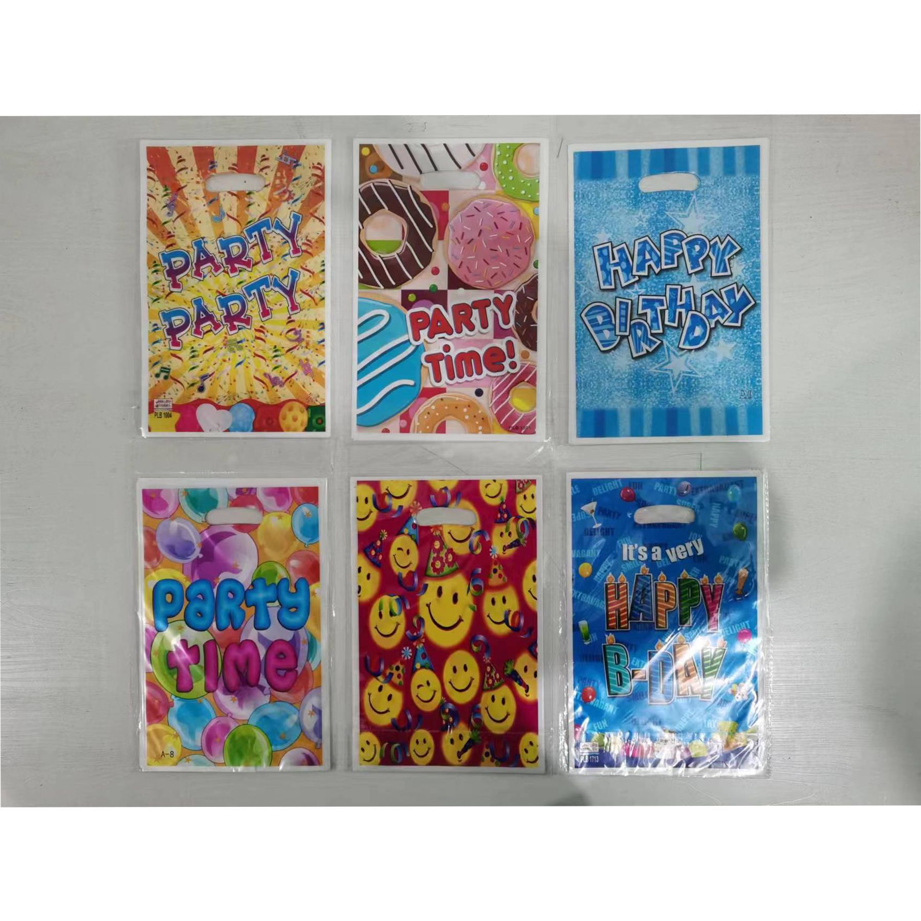 跨境卡通儿童生日派对礼品袋聚会手提袋糖果包装袋一次性珠光膜袋