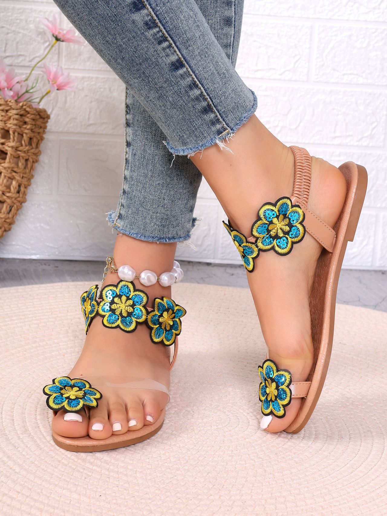 Women's Roman Style Floral Round Toe Thong Sandals display picture 9