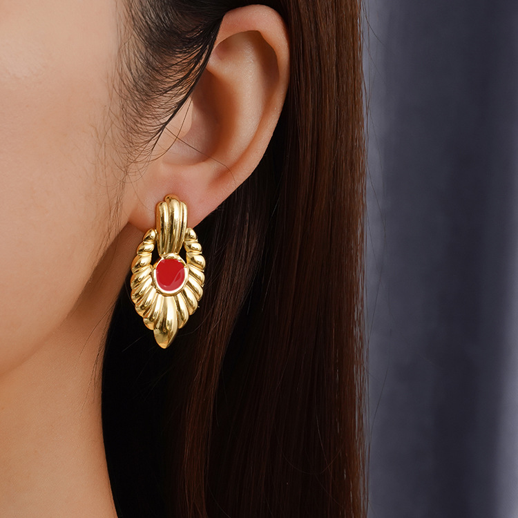 Transfronterizo estilo francés retro moda geometría pendientes de acero inoxidable diseño de alto nivel 18K oro plegado color esmalte pendientes