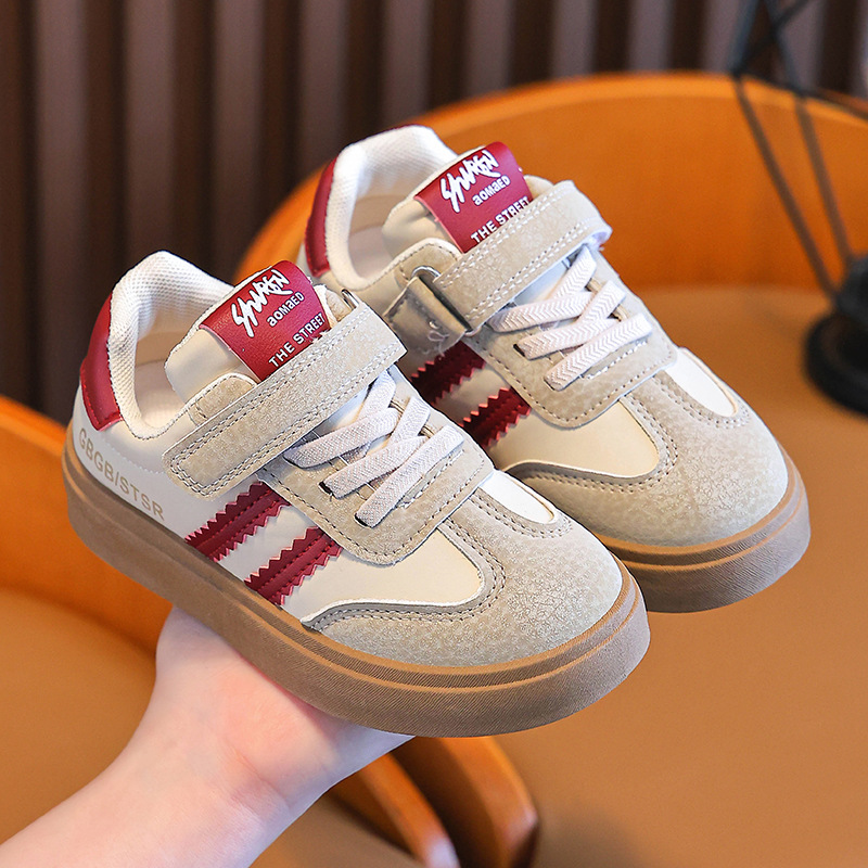 Zapatos para niños, zapatos deportivos de entrenamiento para niños, zapatos de skate de primavera y otoño 2025, nuevos zapatos de cuero casuales para estudiantes de primaria de niñas