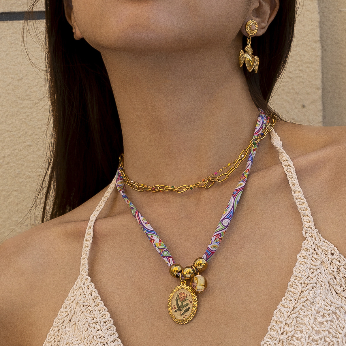 Collar de acero inoxidable TENA Europa y América lujo ligero y alto estilo colgante de flores de color collar joyas explosivas transfronterizas