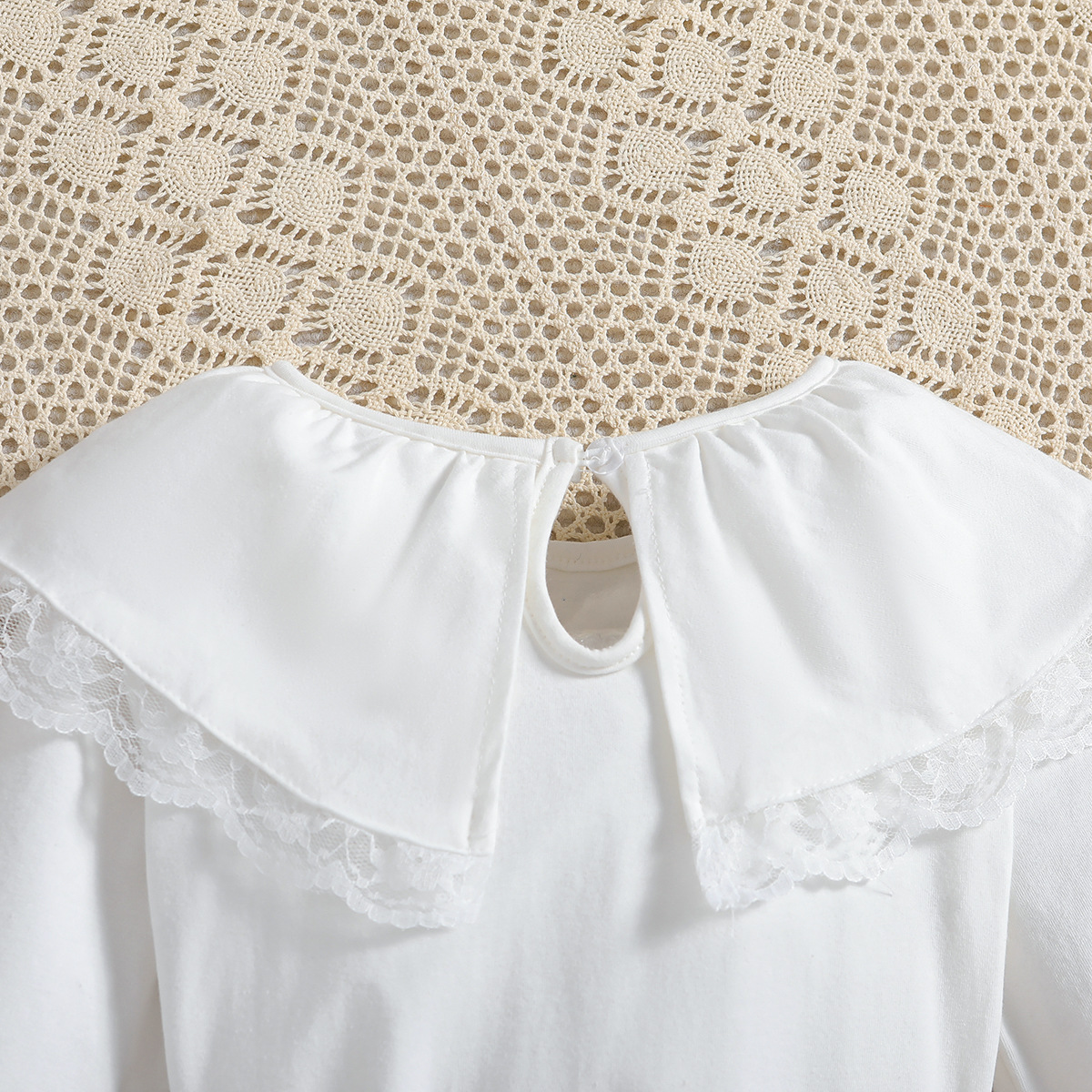 Girls Lace Top And Corduroy Skirt Set For Autumn Outfits_voghion.com