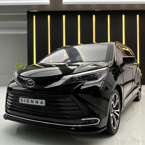 Zhiguan alloy car model 1:24 Senna business car pull back sound light toy car music model ornaments collection