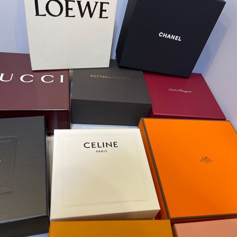 Sanjia Packaging Box for Necklaces, Bracelets, Earrings, and Brooches; Original Ysl Packaging Box; Belt Box Sanjia Packaging Box for Necklaces, Bracelets, Earrings, and Brooches; Original Ysl Packaging Box; Belt Box
