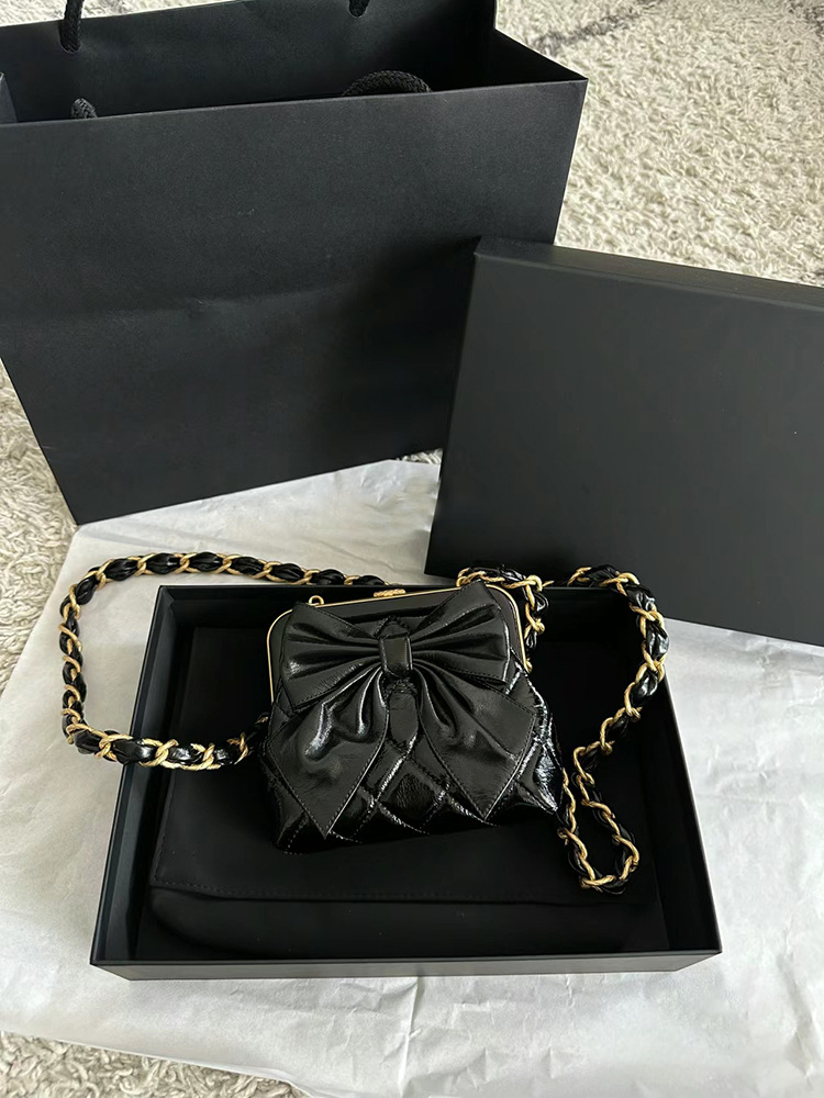 Piccola borsa a tracolla a mano con tracolla singola, design di nicchia, nuova borsa a tracolla da donna con catena, fibbia, oro, alla moda_voghion.com