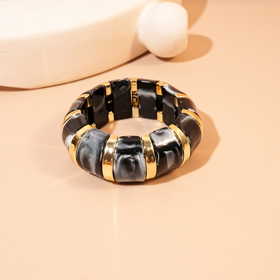 Pulsera de costura de mancha geométrica acrílica europea y americana, pulsera de moda de personalidad de nicho, joyería de temperamento único de alta calidad image 9