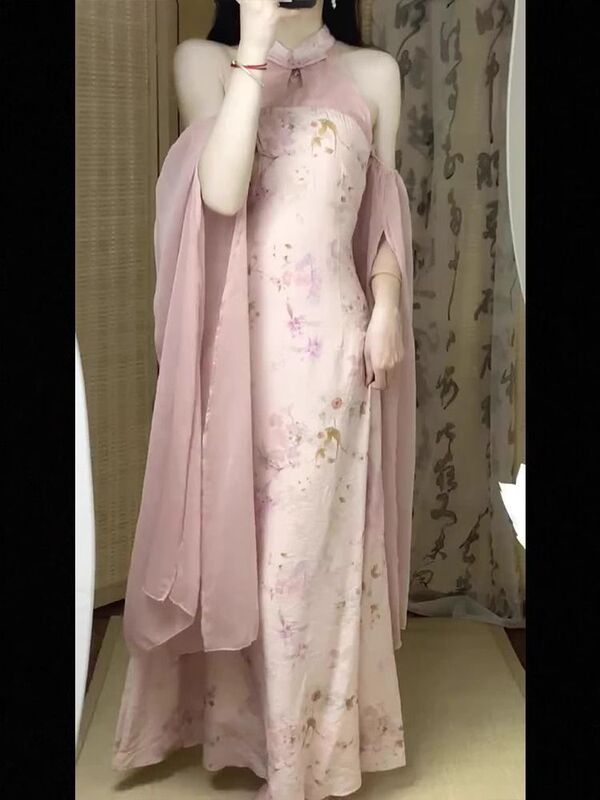 新しい中国風の改良されたチャイナドレス婚約ドレスハイエンドライト高級ニッチ中国風ピンクホルターネックドレス女性のための春と夏|undefined