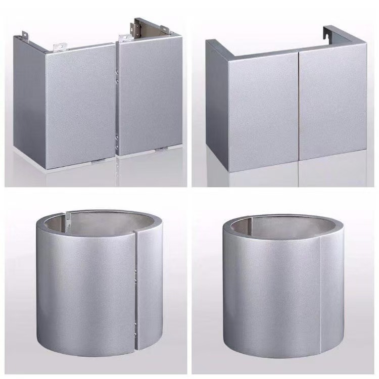 Chapa de aluminio envuelta en columna